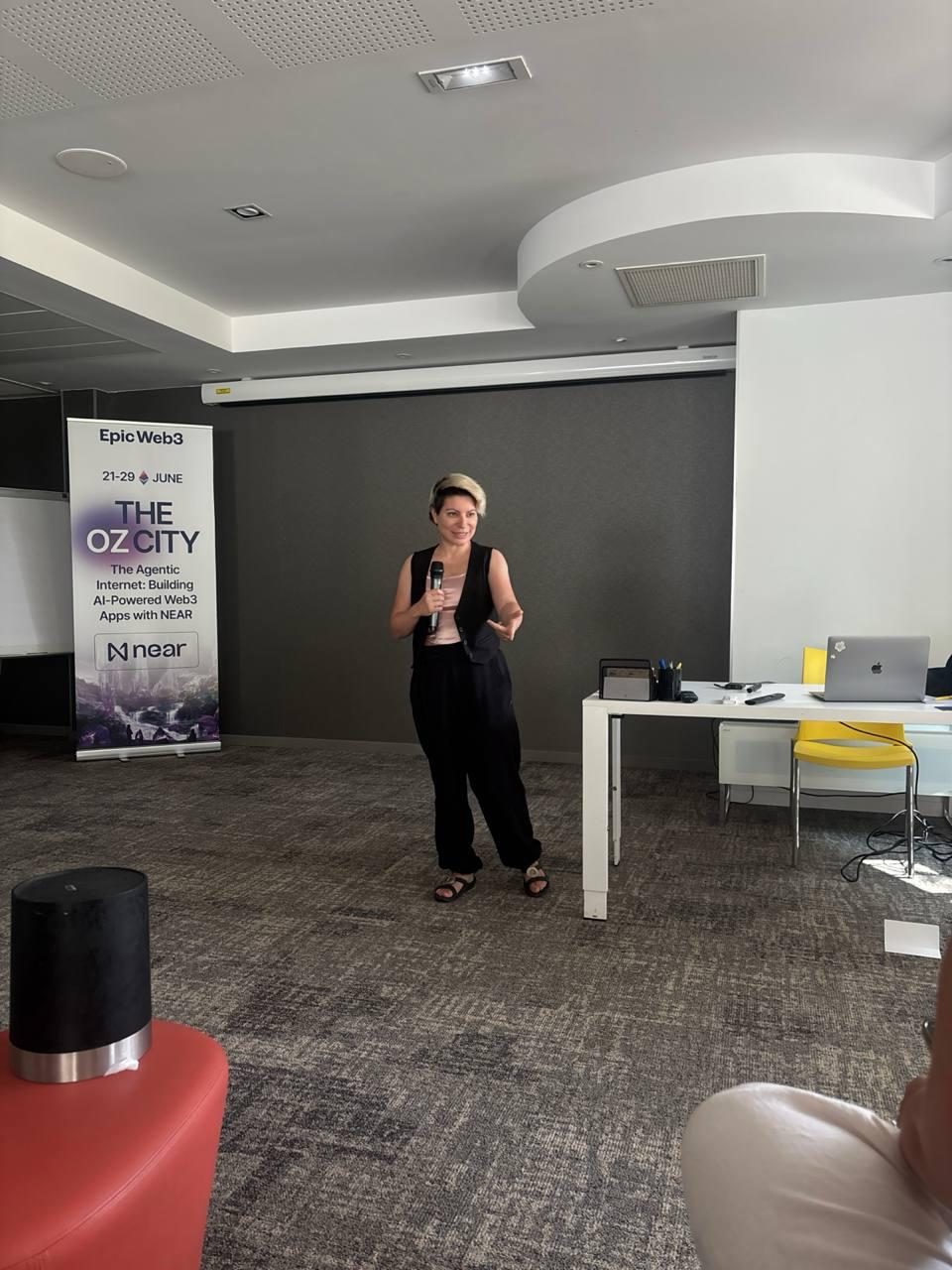 Kim Boher presenting at the NEAR Foundation Oz City incubator