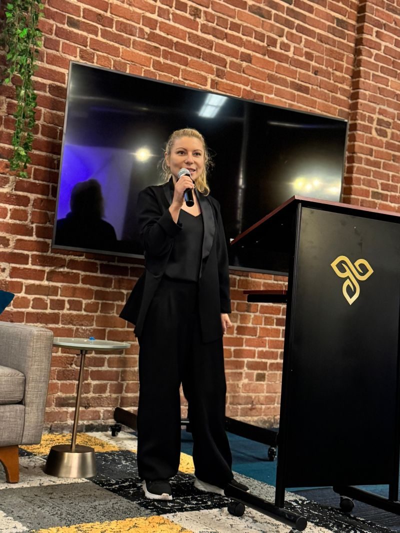 Kim Boher presenting a technical venture